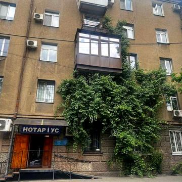 Продам 2-х комнатную сталинку  , район Привоза