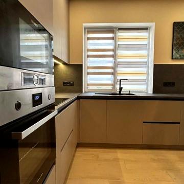 Українська вул., 30б