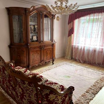Квартира в довгострокову оренду,м.Володимир.