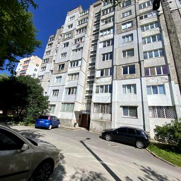 Продам 3к квартиру в районі Озерна