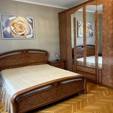 Лесі Українки бульв., 24
