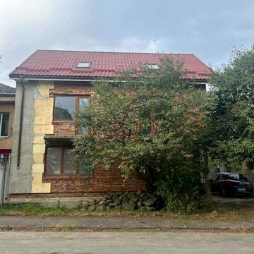 Степана Бандери вул.