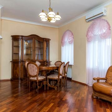 Олеся Гончара вул., 67
