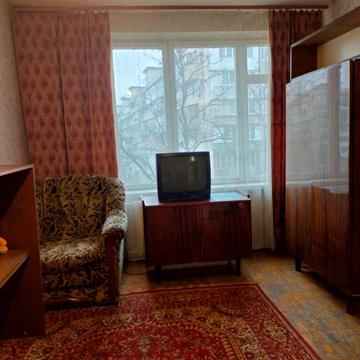 Зодчих, 64