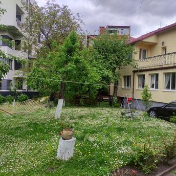 Будинок земельною ділянкою від власника