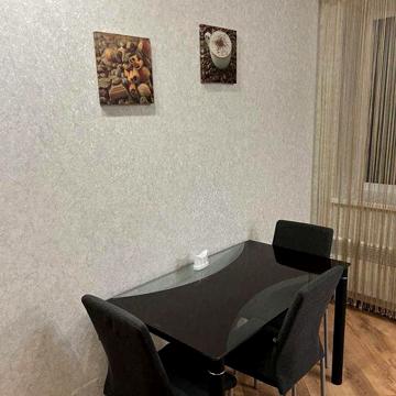 Здам 1 кімнатну квартиру в ціну входять комунальні