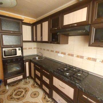 Продам 2 кв.по ул.Зестафонская(район АТБ)8/9.евро.25000 у.е.торг.