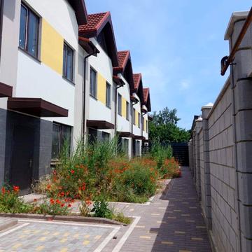 Таунхаус в Червоному Хуторі в затишному місці.