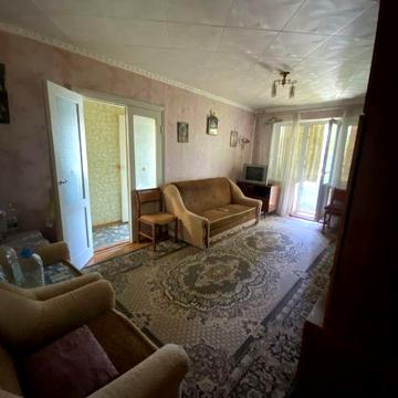 Продаю 3 кімнатку квартиру біля Варусу