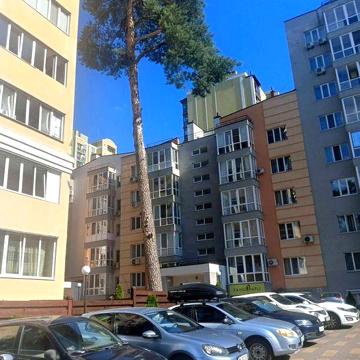 Продаю 1к.квартиру в Ірпені. ЖК Статус ( поруч Версаль). Балкон. Газ ЖК Статус