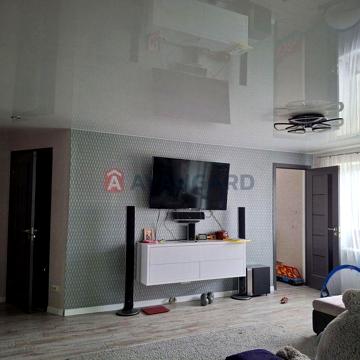 3х комн.квартира.С ремонтом. Космическая 124
