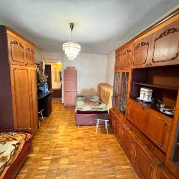 Оренда однокімнатної квартири біля метро Чернігівська.