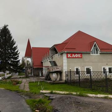 Центральна, 1