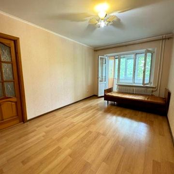 Продажа 2х ком.кв по ул Героев 93 бригади, район Перекрёстка - 21500$