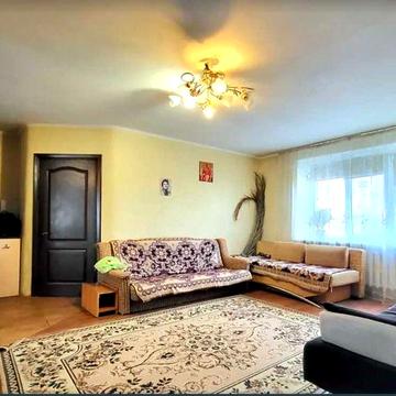 Продам 4к квартиру на Поділлі (8387)
