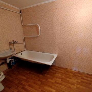 Продаж трьохкімнатної квартири в м.Гнівань з індивідуальним опаленням.