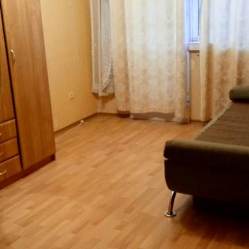 Довгострокова оренда 1к Квартира Енвера Ахсарова вулиця