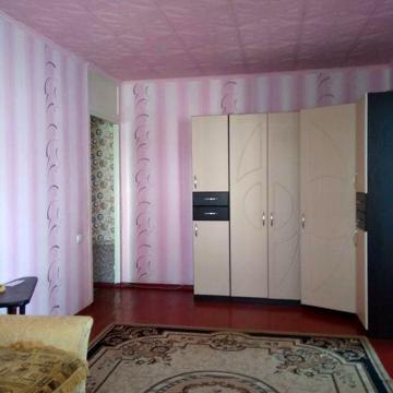 Продається 3-кімнатна невелика квартира в центрі міста