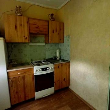 Сдам 2 комнатную кв , раздельные - ул.Мира рядом Солнечный - 2500 грн