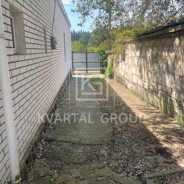 Продаж 2к Дім Привітна вулиця