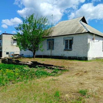 Будинок м.Зміїв, р-н Бумажної Фабрики