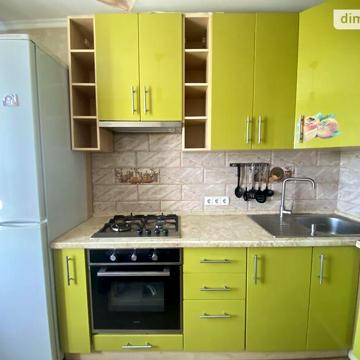 Довгострокова оренда 3к Квартира Левка Лук’яненка (Ватутіна) вулиця