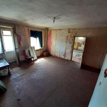 Продам ЦЕНТР  2Х.КВ 36000у.е без ремонта ЖК 2