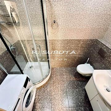 Володимира Моссаковського вул. (Клари Цеткін), 7