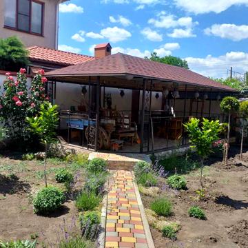 Маріупольська вул. (Ростовська), 6