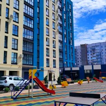 Героїв Дніпра вул., 6