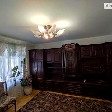Довгострокова оренда 3к Квартира Купчинського Романа вулиця