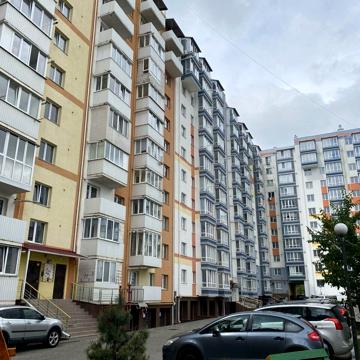 Гайдамацька вул. (Марфи Струтинської), 13-Б