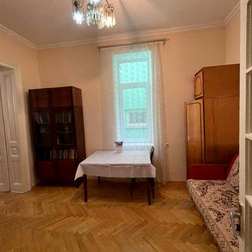 Продаж 2 кім. старий фонд вул.Ольжича