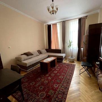 Продаж 2 кім. старий фонд вул.Ольжича