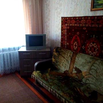 Оренда 2х кімнатної квартири вул. Космонавтів