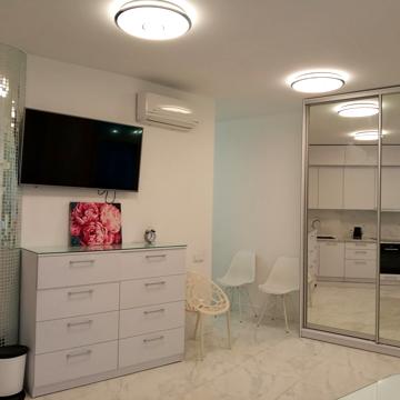 Федора Ернста вул., 16