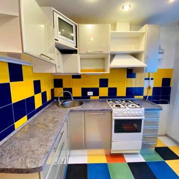 Героїв просп., 40