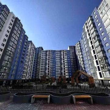Продаж  2-кімнатної квартири в новому ЖК у центрі міста, 3 поверх.