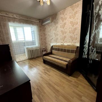 Євгена Чикаленка вул., 75