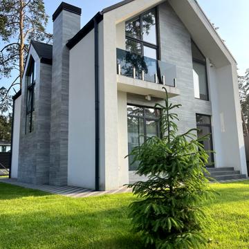 Антонія Михайловського вул., 20а