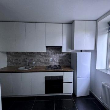 Продад 2к квартри с. Хотів можна під є оселю