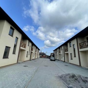 ТаунХаус на перемичці