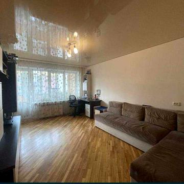 Продаю 2к квартиру з ремонтом та індивідуальним газовим опаленням.