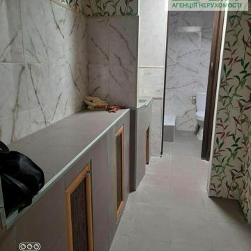 Миколи Садовського вул., 88