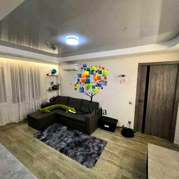 Продам 2-к з ремонтом на Виноградарі