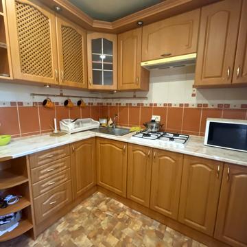Магістральна вул., 92