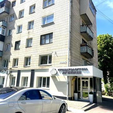 Відінська вул., 44