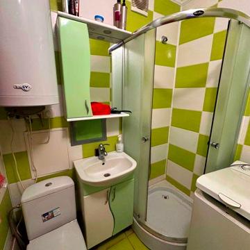 продається 1 кімнатна квартира у мікрорайоні