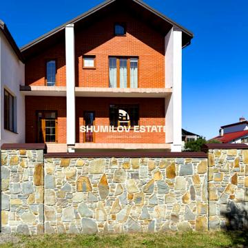 Білогорща вул., 47