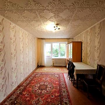 Продам 1 кімнату квартиру на ж/м Червоний Камінь. Терміново!